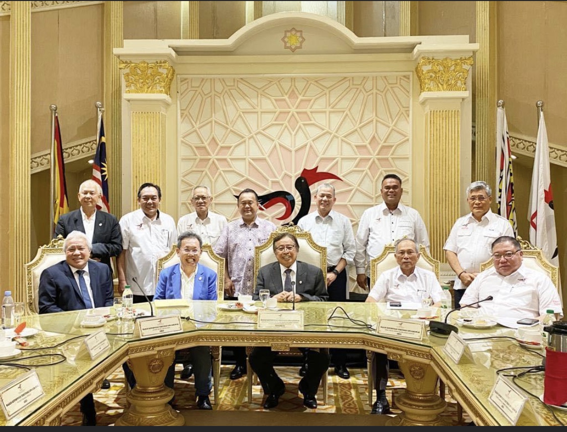 Empat parti GPS tandatangani perjanjian sokong Anwar - UTUSAN SARAWAK