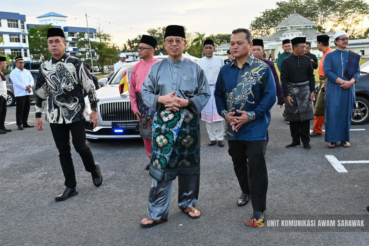 Abang Johari berbuka puasa bersama warga PDRM Sarawak - UTUSAN SARAWAK