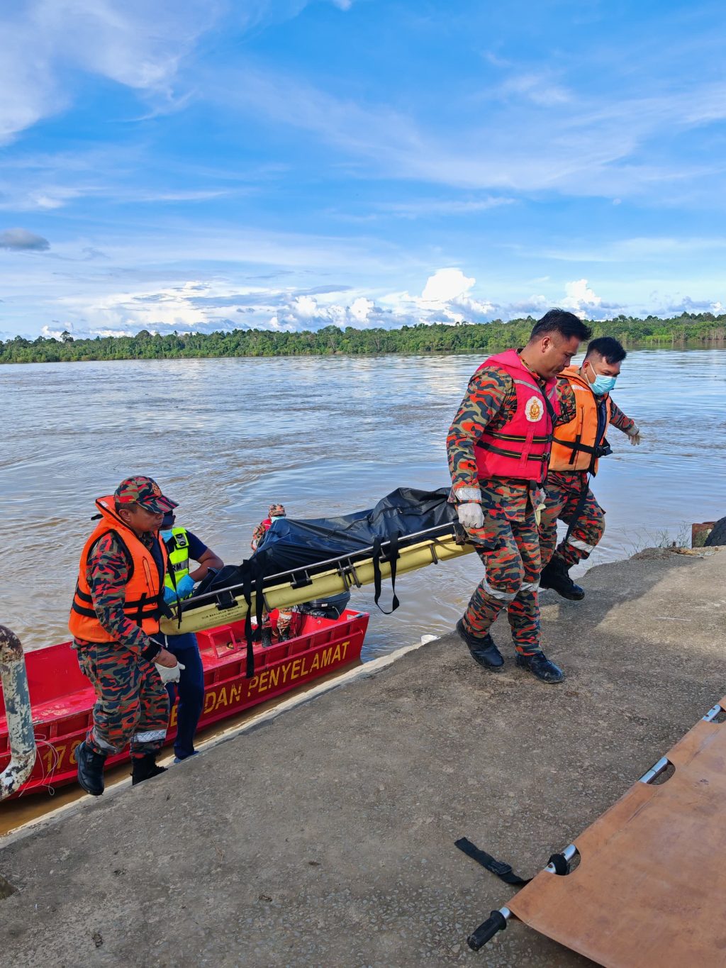 Jasad lelaki terapung di Sungai Rajang - UTUSAN SARAWAK