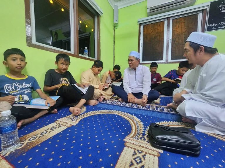 PIKAT-BELIA-DEKATI-MASJID-DAN-SURAU-pic1