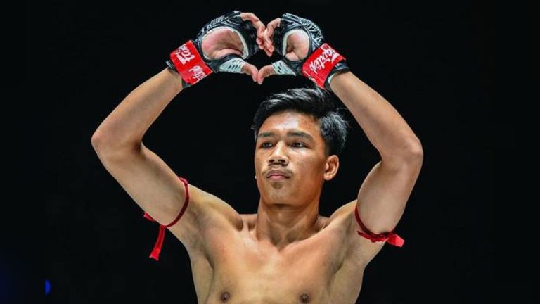 Aliff Rakib tundukkan petarung Maghribi di Bangkok - UTUSAN SARAWAK