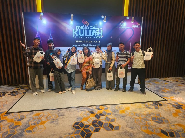 KULIAH