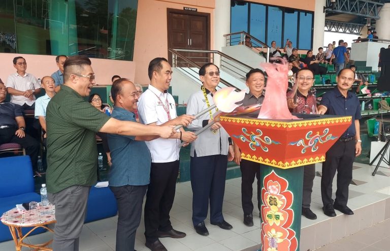 KEJOHANAN-SUKAN-MEDAN-PENTING-CUNGKIL-BAKAT-DAN-BENTUK-JATI-DIRI-MURID-PERINGKAT-1