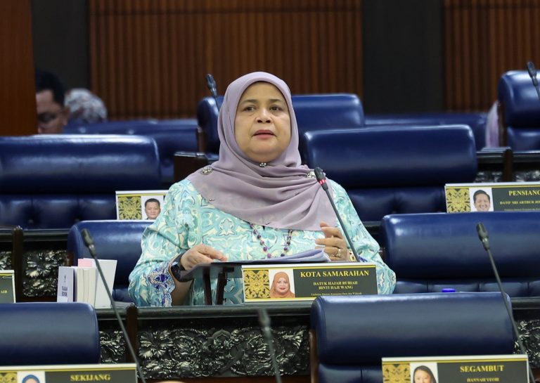 KL15_13102025_PARLIMEN