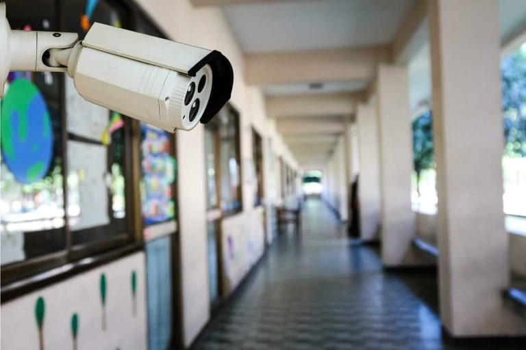 ZE-School-Security-Camera-In-School-Hallway