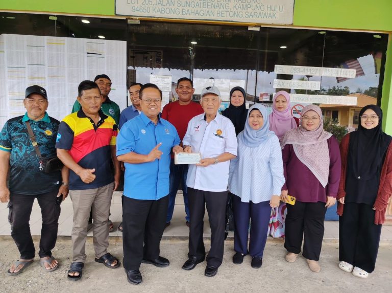 BEBERAPA-PROJEK-INFRASTRUKTUR-PNK-KABONG-BAKAL-PACU-EKONOMI-NELAYAN-SETEMPAT-1