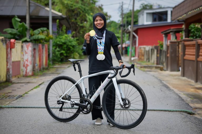 NUR AISYAH MOHAMAD ZUBIR