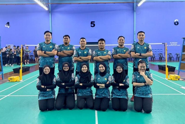 Eras Risda RISDA Betong juara Badminton Piala Pengarah RISDA Sarawak 2025 - UTUSAN ...
