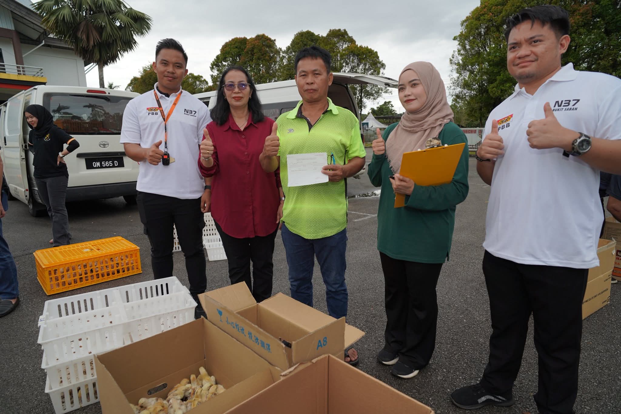 BDDA agih 9,000 anak ayam kepada 18 peserta penternakan di DUN Bukit ...