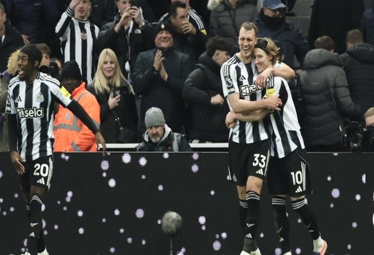<strong>United kecundang di tangan Newcastle, </strong>Chelsea lonjak ke tangga kelima 