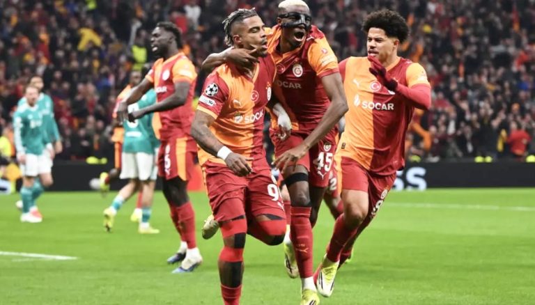 <strong>Liverpool digegar Galatasaray</strong>