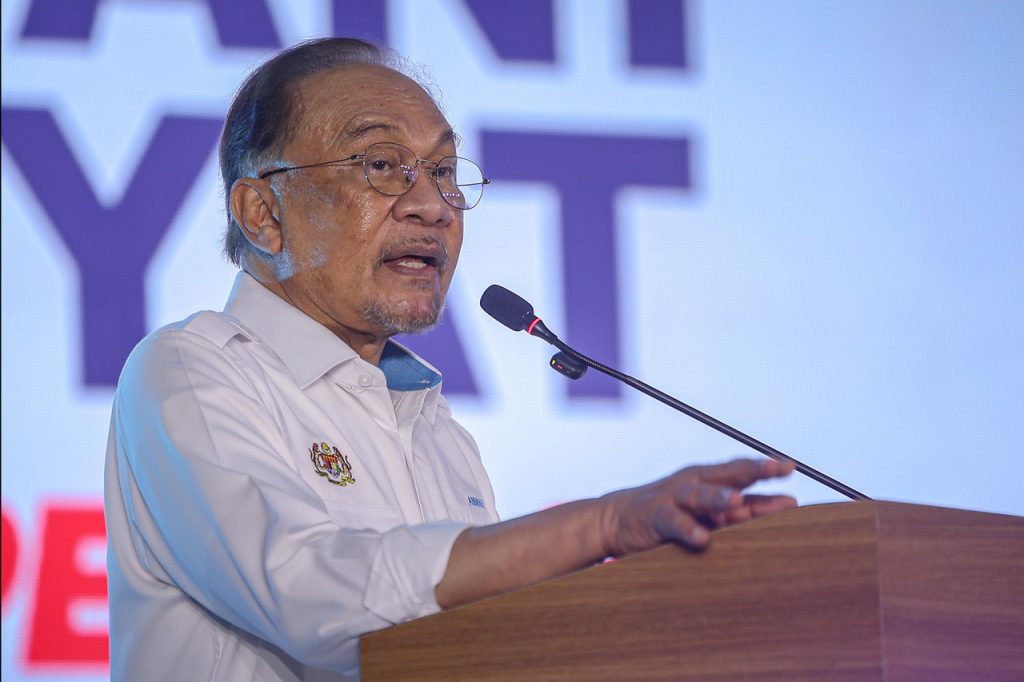Petronas kini pengimport bersih bahan api – PM Anwar - UTUSAN SARAWAK
