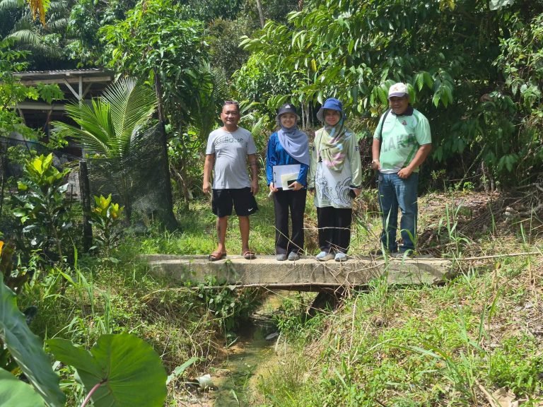 Naik-taraf-parit-Rumah-Plunga-Atas-Roban-hadiah-bermakna-menjelang-Gawai-Dayak2